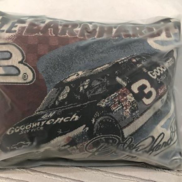 🔴 Last One - NEW & Vintage - NASCAR Dale Earnhardt #3 Tapestry Woven Pillow - Picture 4 of 4